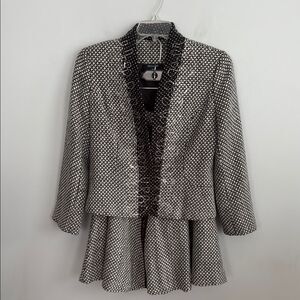 Elegant Black and White Women's Jacket & Skirt Suit size 10